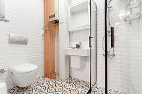 Amalia Flats by Oval