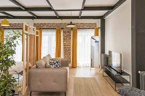 Amalia Flats by Oval