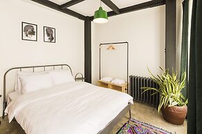 Amalia Flats by Oval