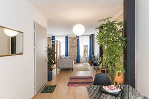 Amalia Flats by Oval