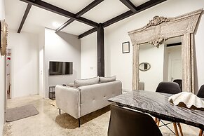 Amalia Flats by Oval