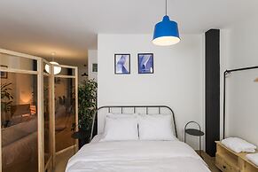 Amalia Flats by Oval