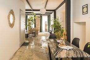 Amalia Flats by Oval