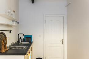 Amalia Flats by Oval