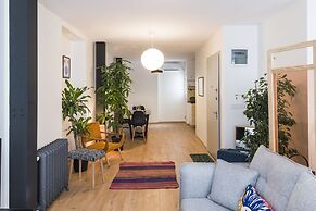 Amalia Flats by Oval