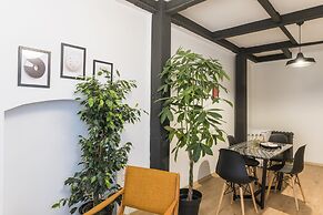 Amalia Flats by Oval