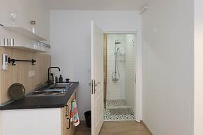 Amalia Flats by Oval