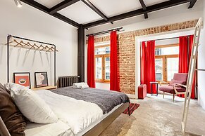 Amalia Flats by Oval