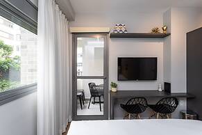 Charlie Rua dos Pinheiros