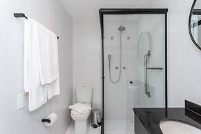 Charlie Rua dos Pinheiros