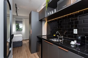 Charlie Rua dos Pinheiros