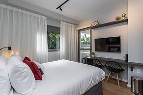 Charlie Rua dos Pinheiros