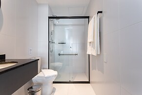 Charlie Rua dos Pinheiros