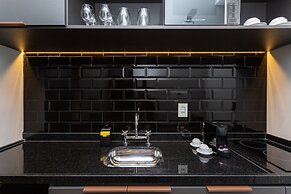 Charlie Rua dos Pinheiros