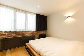 Olympia Flats by Oval