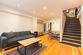 Olympia Flats by Oval