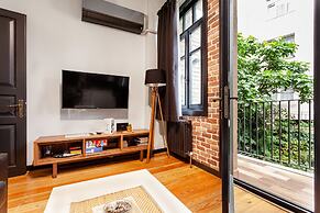 Olympia Flats by Oval