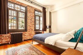 Olympia Flats by Oval