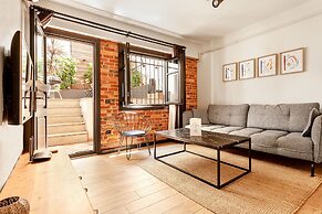 Olympia Flats by Oval