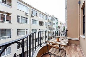 Olympia Flats by Oval