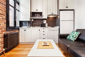 Olympia Flats by Oval