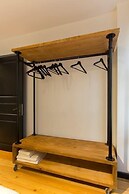 Olympia Flats by Oval