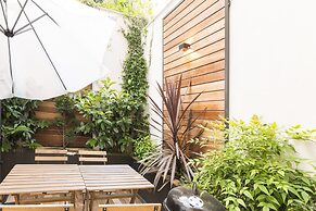 Olympia Flats by Oval