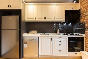 Olympia Flats by Oval