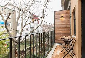 Olympia Flats by Oval