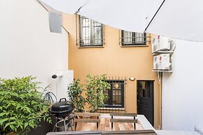 Olympia Flats by Oval