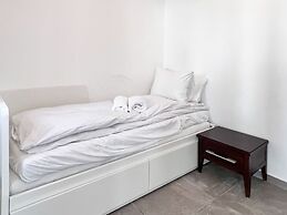 2 BR next to Old City with Patio by FeelHome
