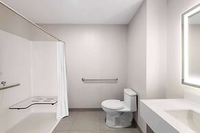 Microtel by Wyndham Lachute
