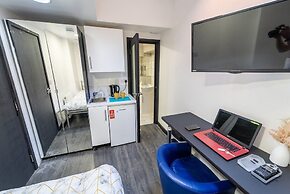 57 North Road Studios Near QE and UOB