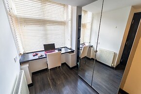 57 North Road Studios Near QE and UOB