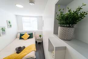 23 North Road Studios Near QE and UOB