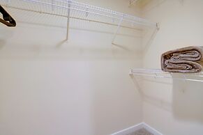 Relaxing Vibe Alexandria Apts