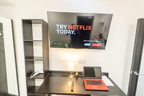 39 North Road Studios Near QE and UOB