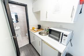 39 North Road Studios Near QE and UOB