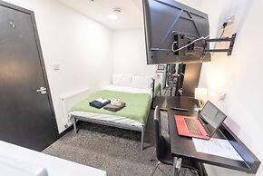 39 North Road Studios Near QE and UOB