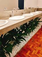 Youse Hostel and Hotel