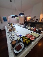 Youse Hostel and Hotel