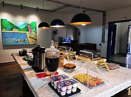 Youse Hostel and Hotel