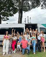 Youse Hostel and Hotel