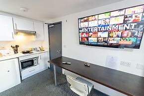 100 Dale Road Studios in Guest House