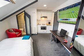 100 Dale Road Studios in Guest House