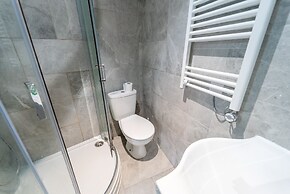 100 Dale Road Studios in Guest House