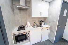 100 Dale Road Studios in Guest House