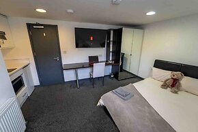 100 Dale Road Studios in Guest House