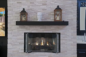 Casa Serenity Luxury Living w/ Pool & Jacuzzi