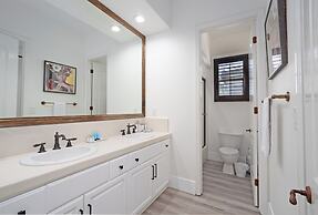Casa Serenity Luxury Living w/ Pool & Jacuzzi